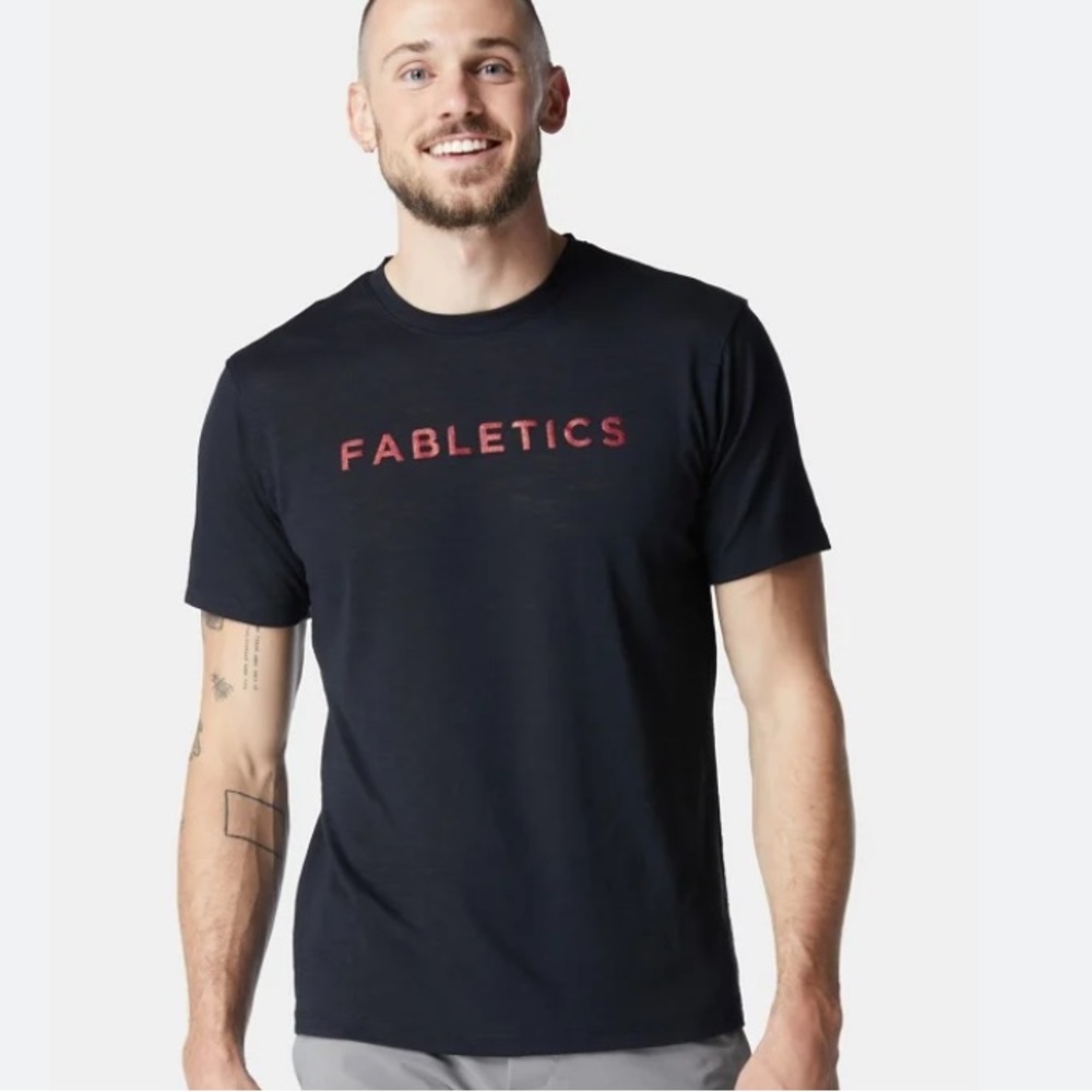 (A2) Fabletics The Front Row Graphic Tee, Size Sm… - image 1